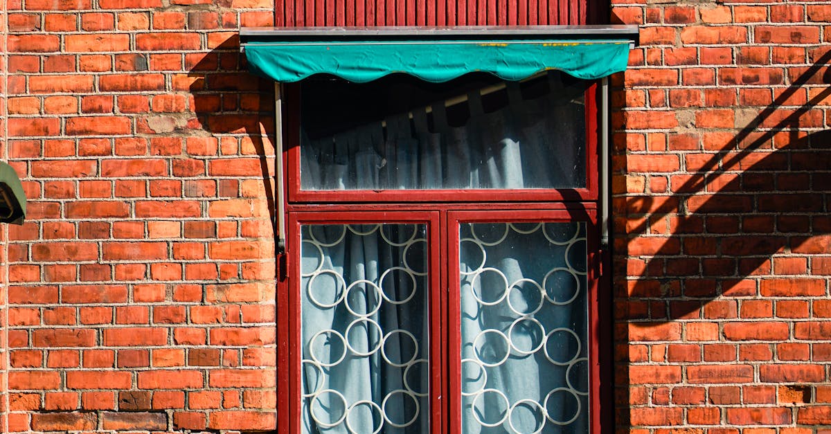 7 must-have items for effective PPE during cavity wall work